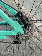 Load image into Gallery viewer, Mountain Bikes MTB 29er Alloy Frame 24 Speed Rogem Momento Green